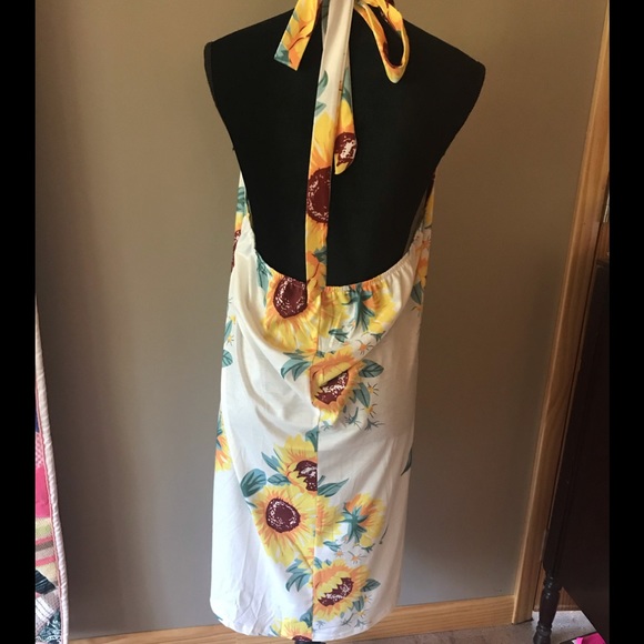 NWOT Sunflower halter swing dress, size L 🌻 - Picture 3 of 6